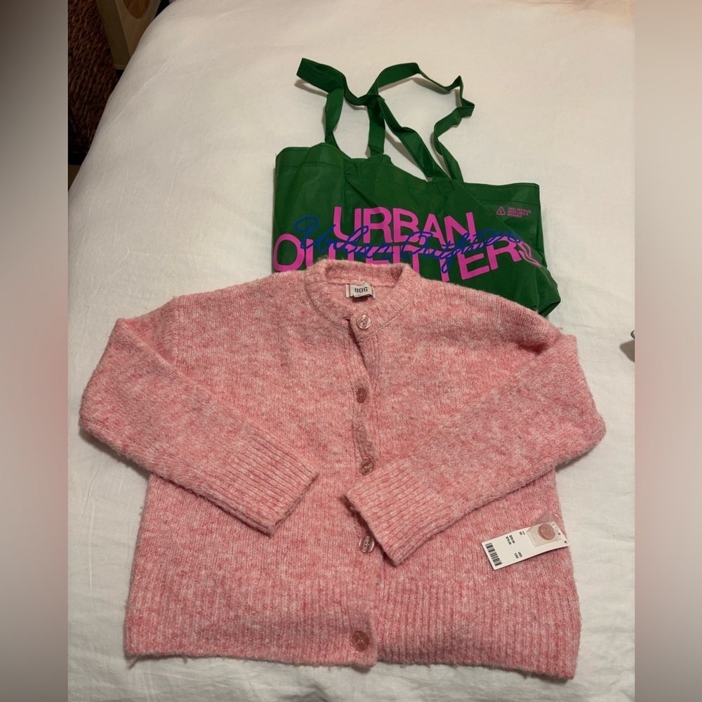 NWT Urban Outfitters BDG Becca Brushed Knit Oversized Fuzzy Cardigan Sweater - Picture 7 of 7